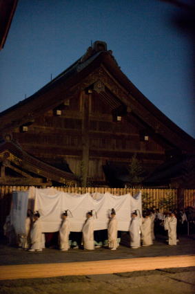 御本殿 仮殿遷座祭