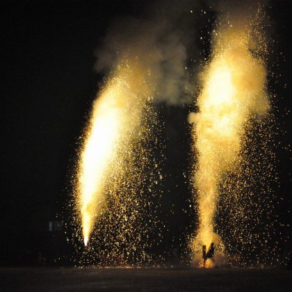 「天皇陛下御即位奉祝」「出雲大社 平成の大遷宮 完遂記念」手筒花火奉納