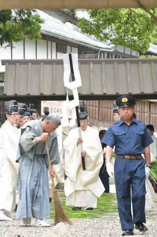 古式ながらの真菰の神事 「 凉 殿 祭(すずみどののまつり)」